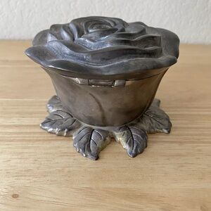 Godinger Silver Plated Rose Jewelry Box 4.5 X 2,5”